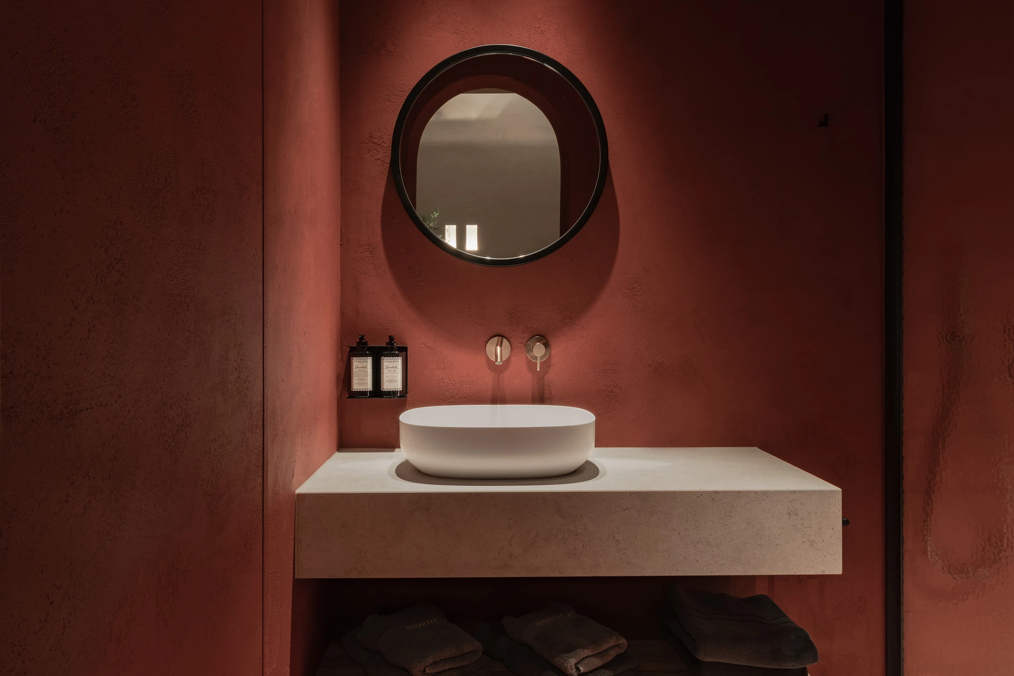 Lavabo van kamer Boho Chic B&B Herenhuis Izegem